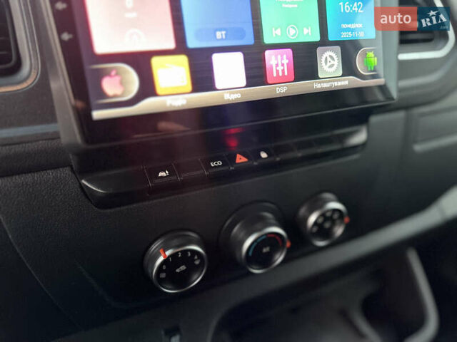 Білий Рено Мастєр, об'ємом двигуна 2.3 л та пробігом 171 тис. км за 18800 $, фото 42 на Automoto.ua