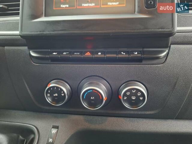 Білий Рено Мастєр, об'ємом двигуна 2.3 л та пробігом 240 тис. км за 18456 $, фото 21 на Automoto.ua