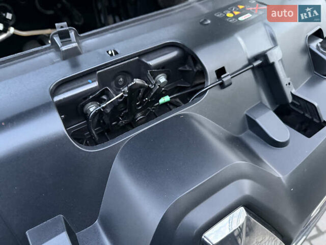 Белый Рено Мастер, объемом двигателя 0 л и пробегом 252 тыс. км за 18800 $, фото 86 на Automoto.ua