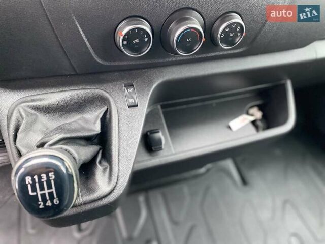 Білий Рено Мастєр, об'ємом двигуна 2.3 л та пробігом 168 тис. км за 18350 $, фото 49 на Automoto.ua