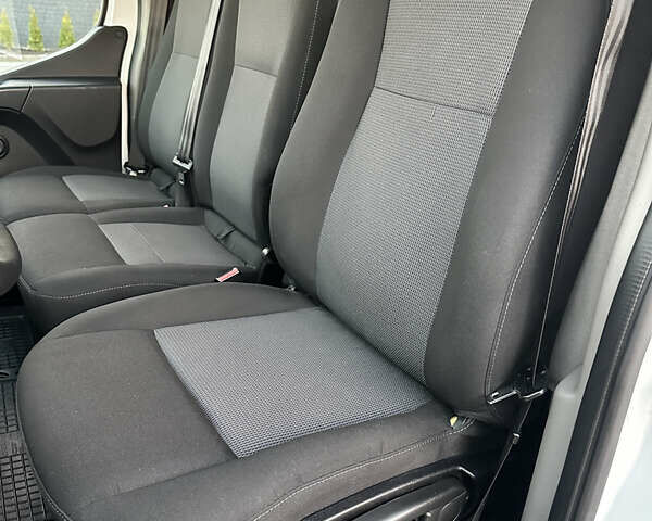 Білий Рено Мастєр, об'ємом двигуна 2.3 л та пробігом 171 тис. км за 18800 $, фото 33 на Automoto.ua