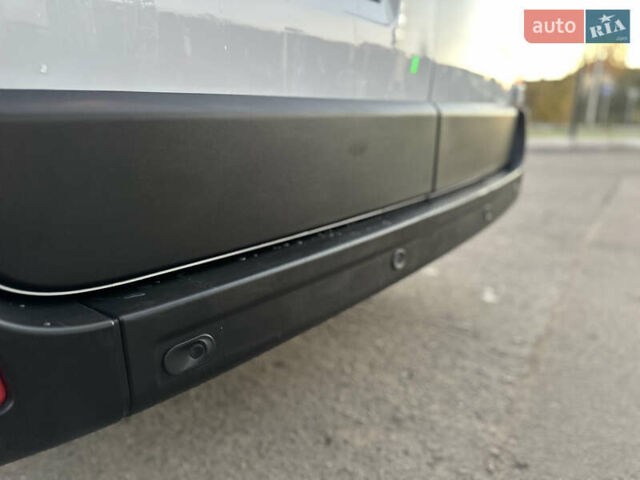 Білий Рено Мастєр, об'ємом двигуна 2.3 л та пробігом 175 тис. км за 19600 $, фото 31 на Automoto.ua