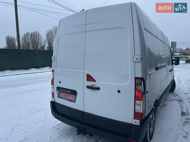 Белый Рено Мастер, объемом двигателя 2.3 л и пробегом 253 тыс. км за 20999 $, фото 2 на Automoto.ua