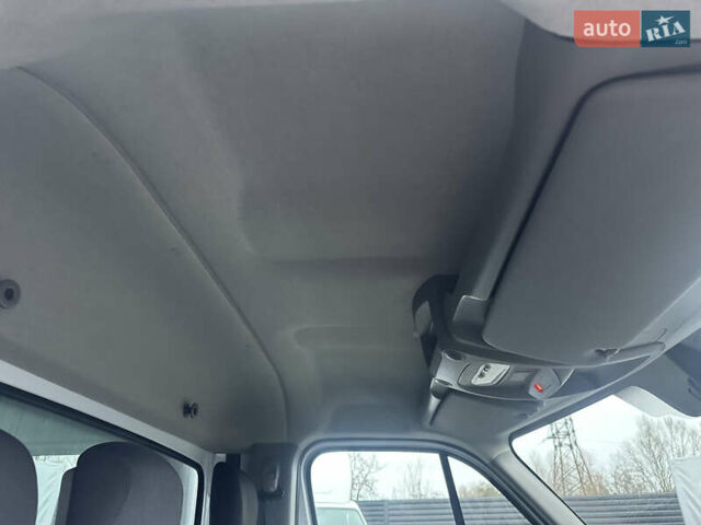 Белый Рено Мастер, объемом двигателя 2.3 л и пробегом 36 тыс. км за 25600 $, фото 46 на Automoto.ua
