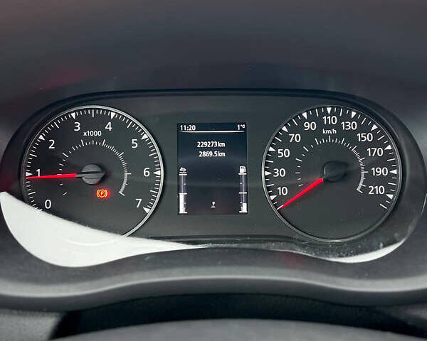 Белый Рено Мастер, объемом двигателя 2.3 л и пробегом 229 тыс. км за 25300 $, фото 24 на Automoto.ua