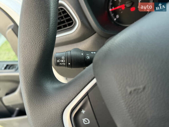 Белый Рено Мастер, объемом двигателя 2.3 л и пробегом 230 тыс. км за 19950 $, фото 27 на Automoto.ua