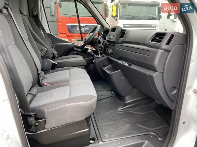 Білий Рено Мастєр, об'ємом двигуна 2.3 л та пробігом 245 тис. км за 17750 $, фото 42 на Automoto.ua