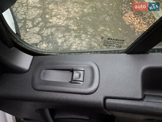 Белый Рено Мастер, объемом двигателя 2.3 л и пробегом 66 тыс. км за 25800 $, фото 47 на Automoto.ua