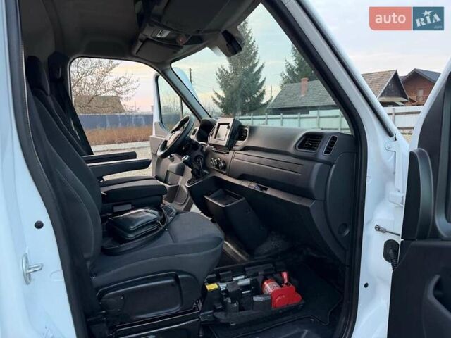 Белый Рено Мастер, объемом двигателя 2.3 л и пробегом 176 тыс. км за 21300 $, фото 15 на Automoto.ua