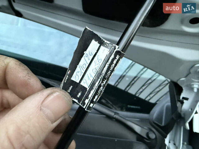 Белый Рено Мастер, объемом двигателя 0 л и пробегом 252 тыс. км за 18800 $, фото 91 на Automoto.ua