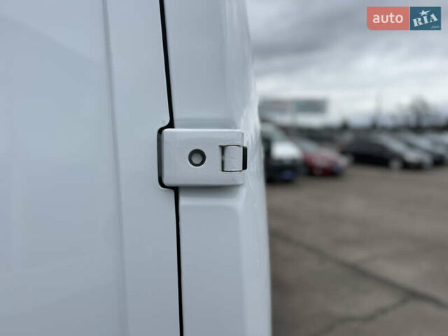 Білий Рено Мастєр, об'ємом двигуна 2.3 л та пробігом 267 тис. км за 21500 $, фото 17 на Automoto.ua