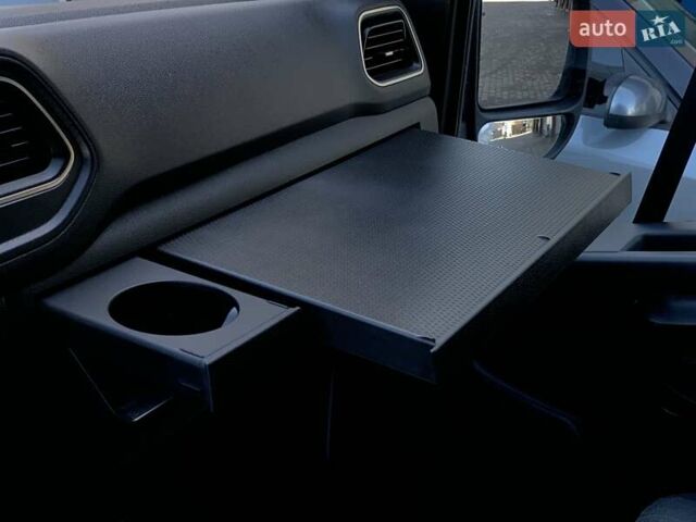 Білий Рено Мастєр, об'ємом двигуна 2.3 л та пробігом 218 тис. км за 19999 $, фото 51 на Automoto.ua