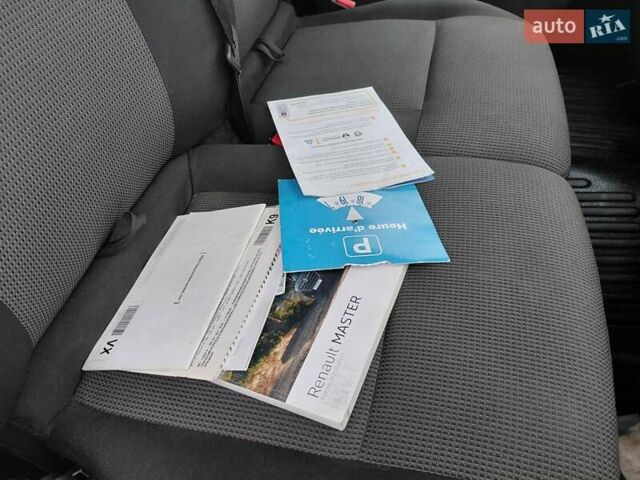 Белый Рено Мастер, объемом двигателя 2.3 л и пробегом 216 тыс. км за 20000 $, фото 35 на Automoto.ua