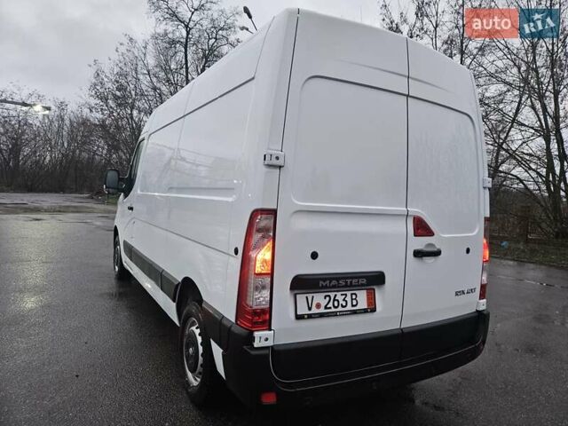 Белый Рено Мастер, объемом двигателя 2.3 л и пробегом 184 тыс. км за 18300 $, фото 16 на Automoto.ua
