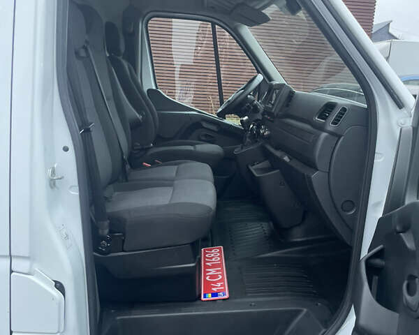 Белый Рено Мастер, объемом двигателя 2.3 л и пробегом 202 тыс. км за 21900 $, фото 13 на Automoto.ua