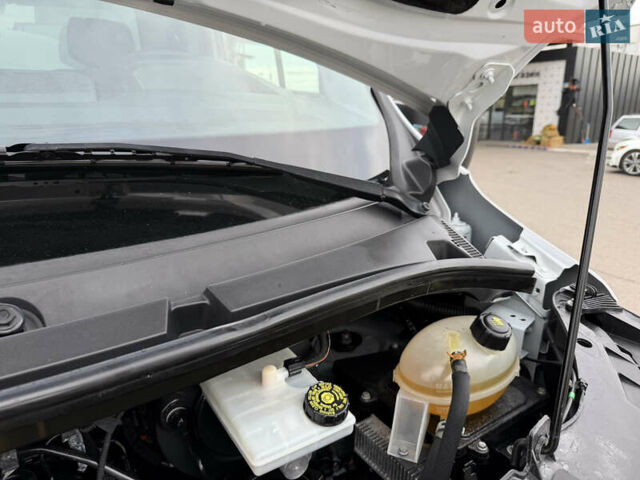 Рено Мастєр 2021 у Дубно на Automoto.ua Білий Рено Мастєр, об'ємом двигуна 2.3 л та пробігом 282 тис. км за 27300 $, фото 30 на Automoto.ua