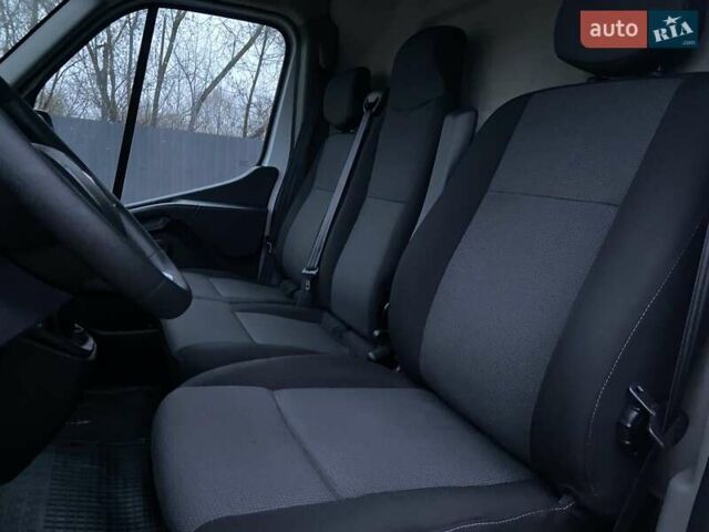 Білий Рено Мастєр, об'ємом двигуна 2.3 л та пробігом 181 тис. км за 21897 $, фото 40 на Automoto.ua