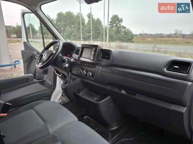 Белый Рено Мастер, объемом двигателя 2.3 л и пробегом 241 тыс. км за 19800 $, фото 12 на Automoto.ua