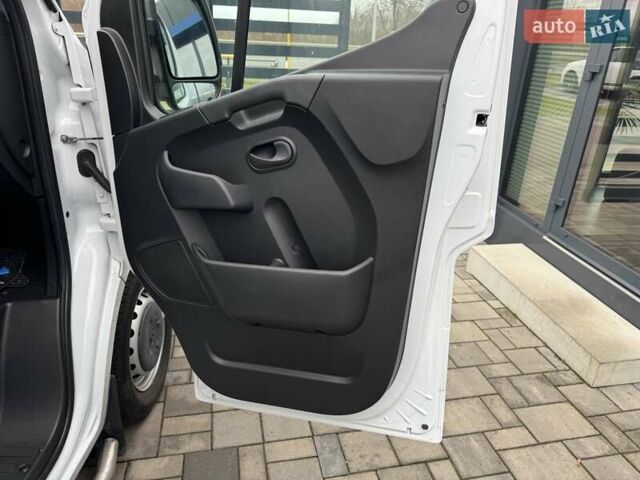 Белый Рено Мастер, объемом двигателя 2.3 л и пробегом 230 тыс. км за 20500 $, фото 26 на Automoto.ua