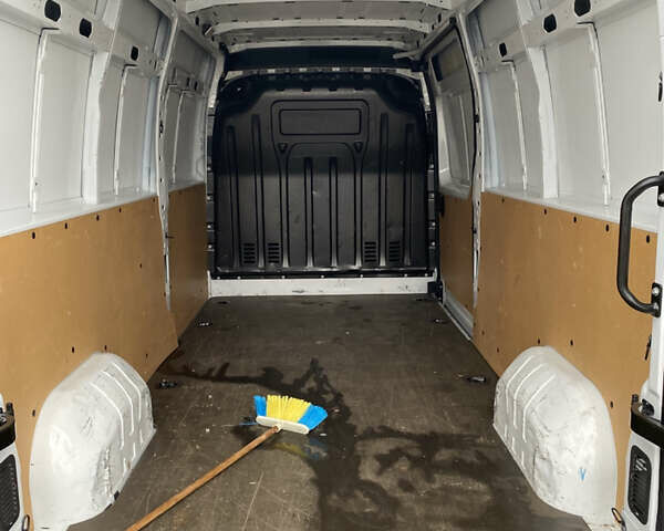 Белый Рено Мастер, объемом двигателя 2.3 л и пробегом 200 тыс. км за 18450 $, фото 28 на Automoto.ua