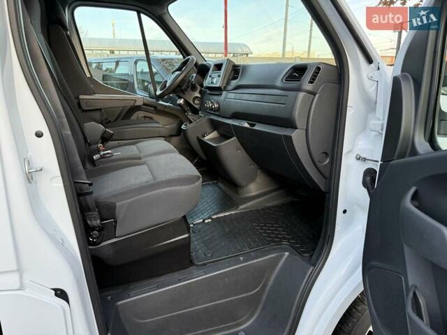 Білий Рено Мастєр, об'ємом двигуна 2.3 л та пробігом 205 тис. км за 20500 $, фото 23 на Automoto.ua