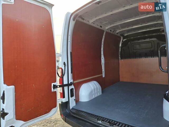 Белый Рено Мастер, объемом двигателя 2.3 л и пробегом 179 тыс. км за 18900 $, фото 36 на Automoto.ua