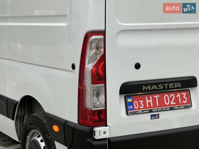 Белый Рено Мастер, объемом двигателя 2.3 л и пробегом 233 тыс. км за 17900 $, фото 52 на Automoto.ua