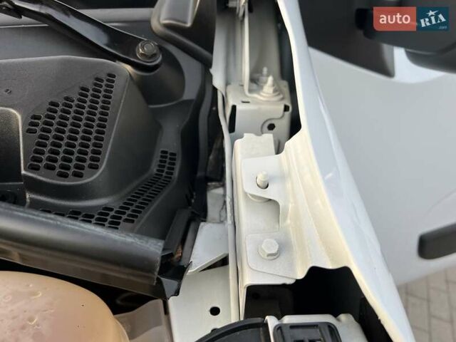 Белый Рено Мастер, объемом двигателя 2.3 л и пробегом 164 тыс. км за 19950 $, фото 62 на Automoto.ua