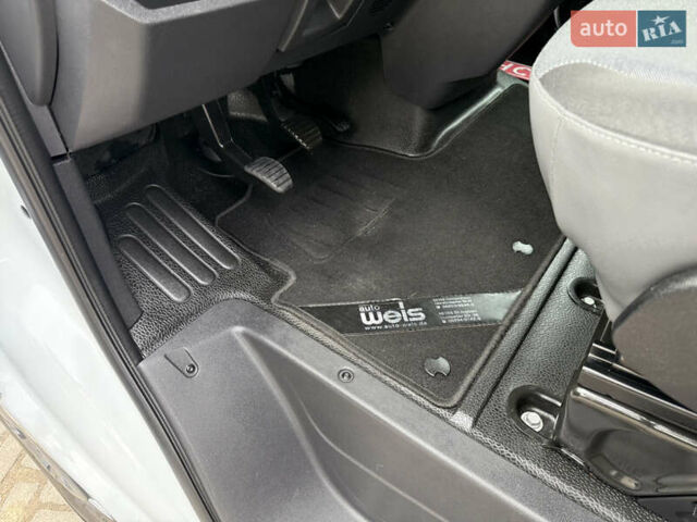 Білий Рено Мастєр, об'ємом двигуна 0 л та пробігом 266 тис. км за 21300 $, фото 40 на Automoto.ua