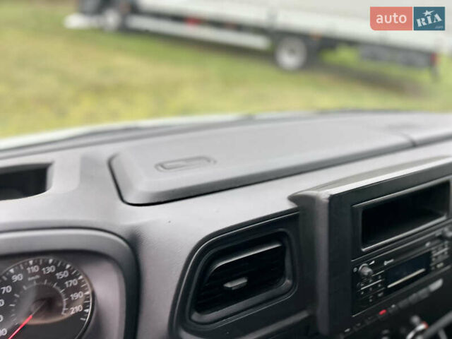 Білий Рено Мастєр, об'ємом двигуна 2.3 л та пробігом 169 тис. км за 18400 $, фото 49 на Automoto.ua