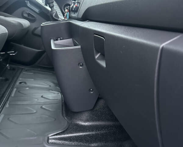 Белый Рено Мастер, объемом двигателя 2.3 л и пробегом 36 тыс. км за 25600 $, фото 50 на Automoto.ua