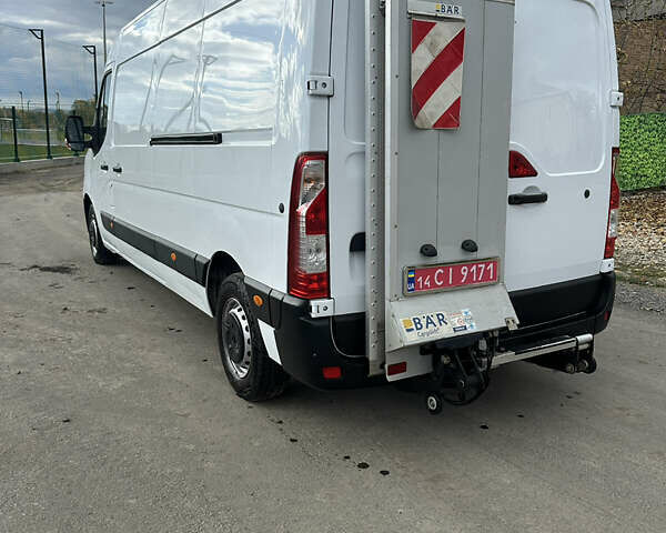 Белый Рено Мастер, объемом двигателя 2.3 л и пробегом 193 тыс. км за 22500 $, фото 9 на Automoto.ua