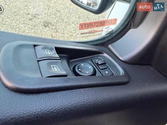 Белый Рено Мастер, объемом двигателя 2.3 л и пробегом 176 тыс. км за 21300 $, фото 22 на Automoto.ua