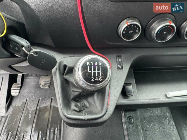 Белый Рено Мастер, объемом двигателя 2.3 л и пробегом 242 тыс. км за 21000 $, фото 35 на Automoto.ua