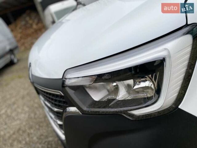 Білий Рено Мастєр, об'ємом двигуна 2.3 л та пробігом 245 тис. км за 17750 $, фото 29 на Automoto.ua