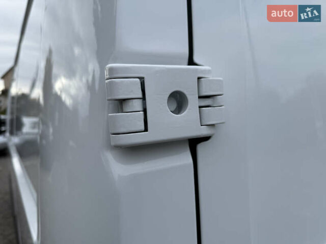 Білий Рено Мастєр, об'ємом двигуна 0 л та пробігом 266 тис. км за 21300 $, фото 12 на Automoto.ua