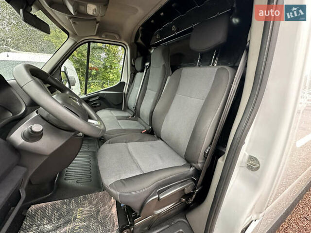 Білий Рено Мастєр, об'ємом двигуна 2.3 л та пробігом 204 тис. км за 22300 $, фото 16 на Automoto.ua