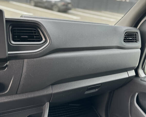 Белый Рено Мастер, объемом двигателя 2.3 л и пробегом 240 тыс. км за 18500 $, фото 60 на Automoto.ua