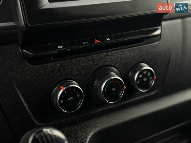 Белый Рено Мастер, объемом двигателя 2.3 л и пробегом 177 тыс. км за 20900 $, фото 45 на Automoto.ua