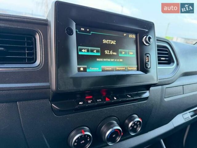 Белый Рено Мастер, объемом двигателя 2.3 л и пробегом 176 тыс. км за 21300 $, фото 19 на Automoto.ua