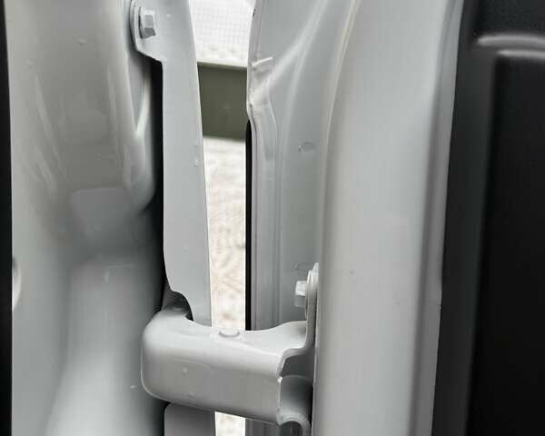 Білий Рено Мастєр, об'ємом двигуна 2.3 л та пробігом 209 тис. км за 18700 $, фото 56 на Automoto.ua