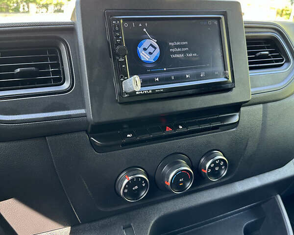 Білий Рено Мастєр, об'ємом двигуна 2.3 л та пробігом 57 тис. км за 21900 $, фото 5 на Automoto.ua