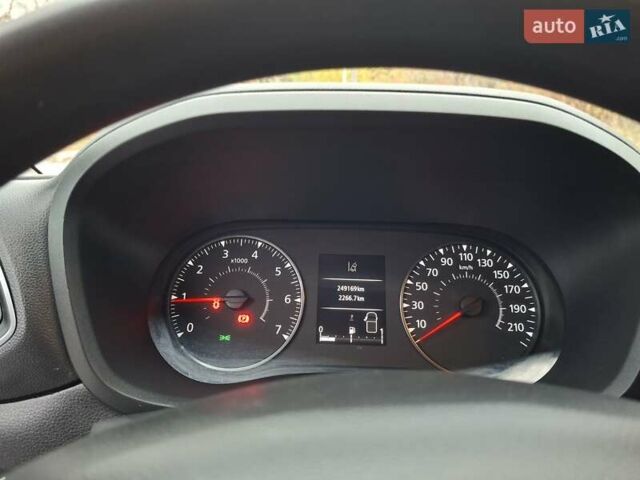 Білий Рено Мастєр, об'ємом двигуна 2.3 л та пробігом 240 тис. км за 18456 $, фото 15 на Automoto.ua