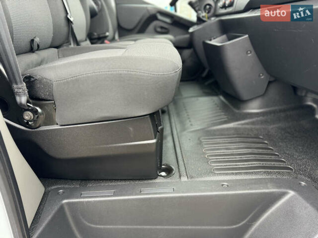 Білий Рено Мастєр, об'ємом двигуна 2.3 л та пробігом 267 тис. км за 21500 $, фото 50 на Automoto.ua