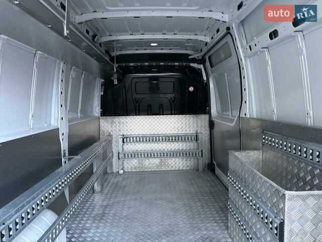 Белый Рено Мастер, объемом двигателя 0 л и пробегом 252 тыс. км за 18800 $, фото 67 на Automoto.ua