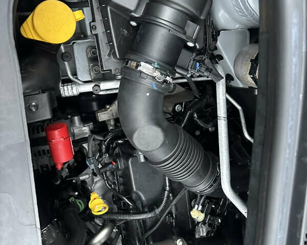 Білий Рено Мастєр, об'ємом двигуна 2.3 л та пробігом 40 тис. км за 23300 $, фото 19 на Automoto.ua