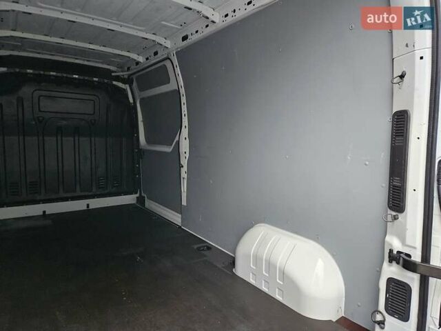 Білий Рено Мастєр, об'ємом двигуна 2.3 л та пробігом 217 тис. км за 18900 $, фото 63 на Automoto.ua