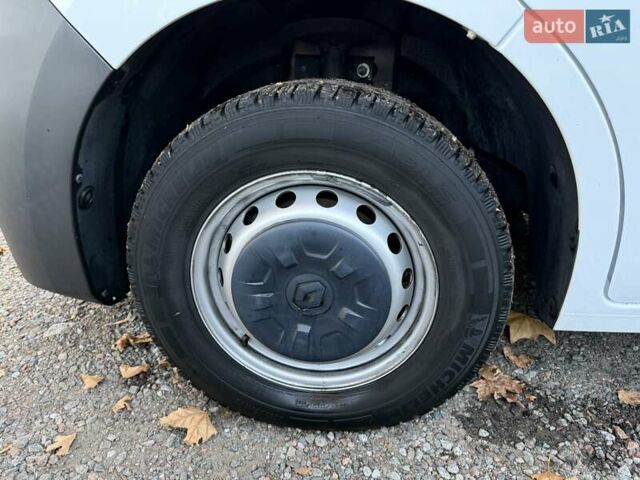 Білий Рено Мастєр, об'ємом двигуна 2.3 л та пробігом 205 тис. км за 20500 $, фото 51 на Automoto.ua