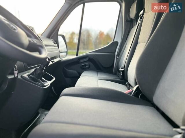 Білий Рено Мастєр, об'ємом двигуна 2.3 л та пробігом 164 тис. км за 19750 $, фото 32 на Automoto.ua