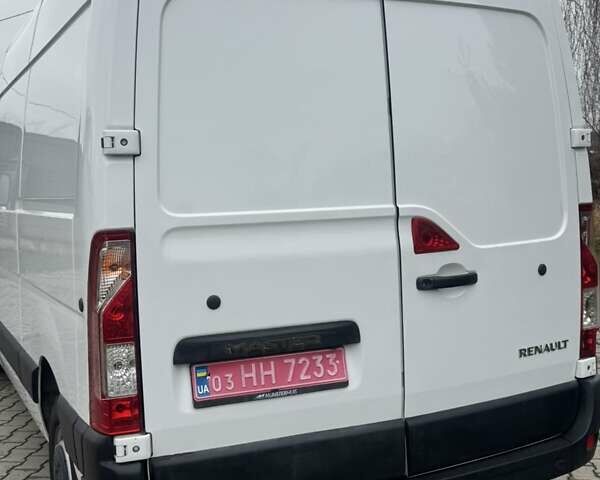 Белый Рено Мастер, объемом двигателя 2.3 л и пробегом 262 тыс. км за 18100 $, фото 5 на Automoto.ua